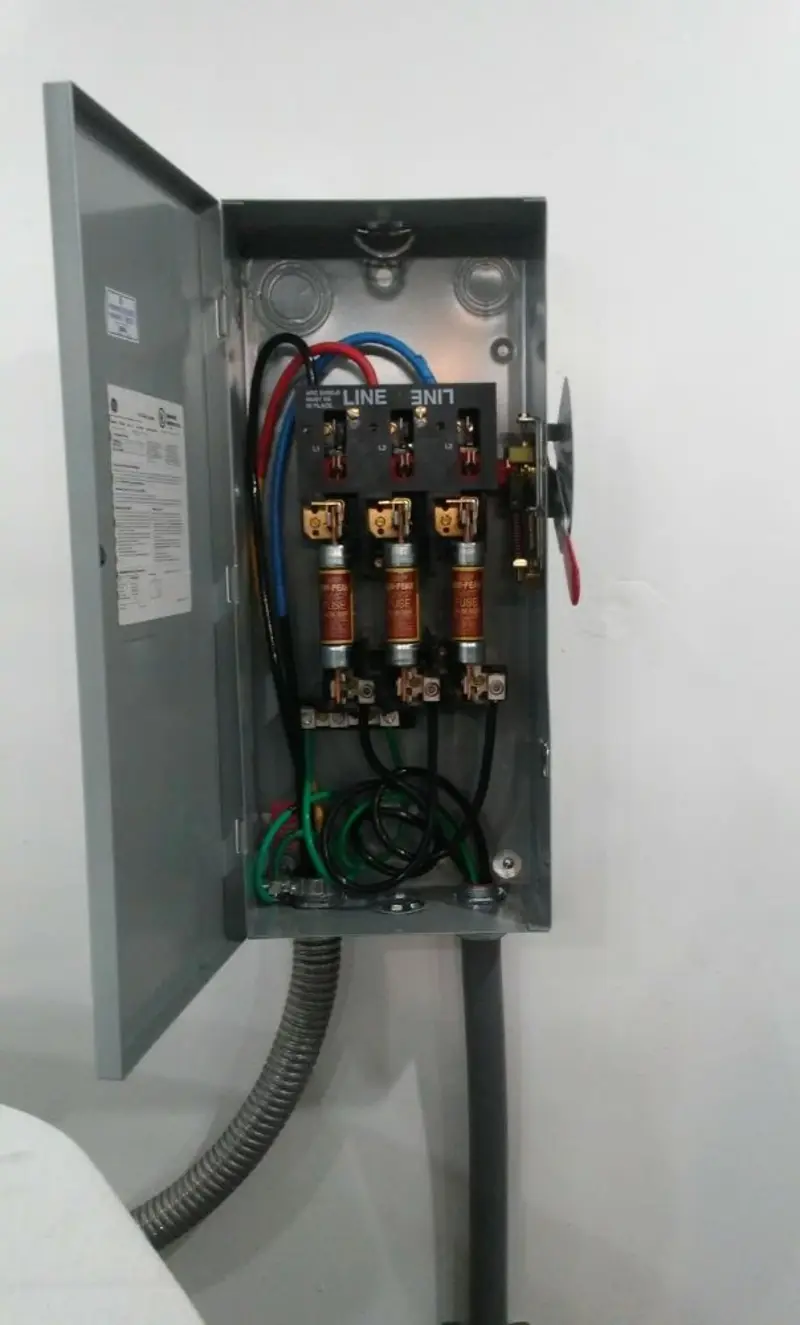Three-phase disconnect switch installed for Electrical Wiring & Rewiring in Selbyville